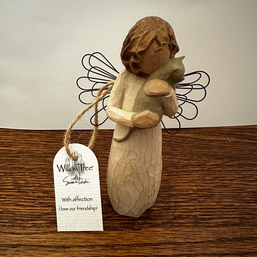Willow Tree With Affection Angel w/ Cat Light Haired Figurine 2003 Susan Lordi